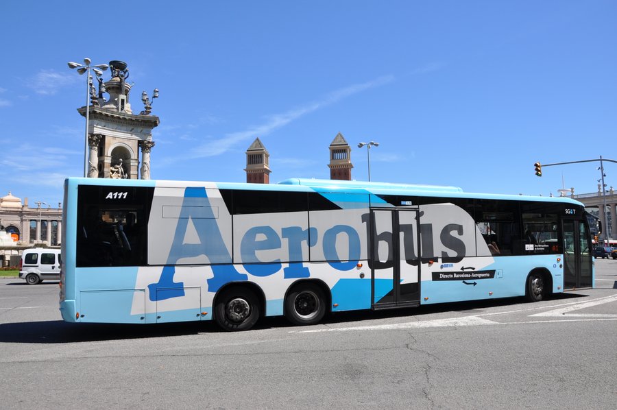 Autobus z lotniska do centrum Barcelony