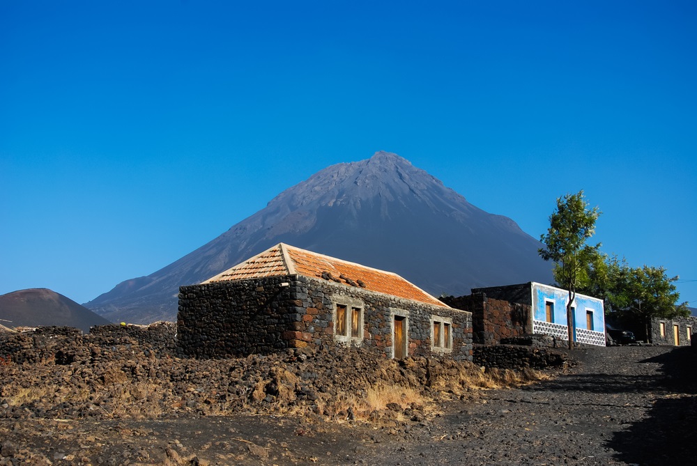 Wulkan Pico do Fogo, 2829 m, najwyższa góra Cabo Verde