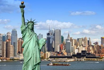 Statua Wolności i panorama Nowego Jorku
