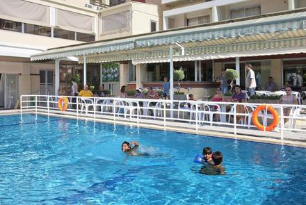 Hotel Pefkos (Limassol)